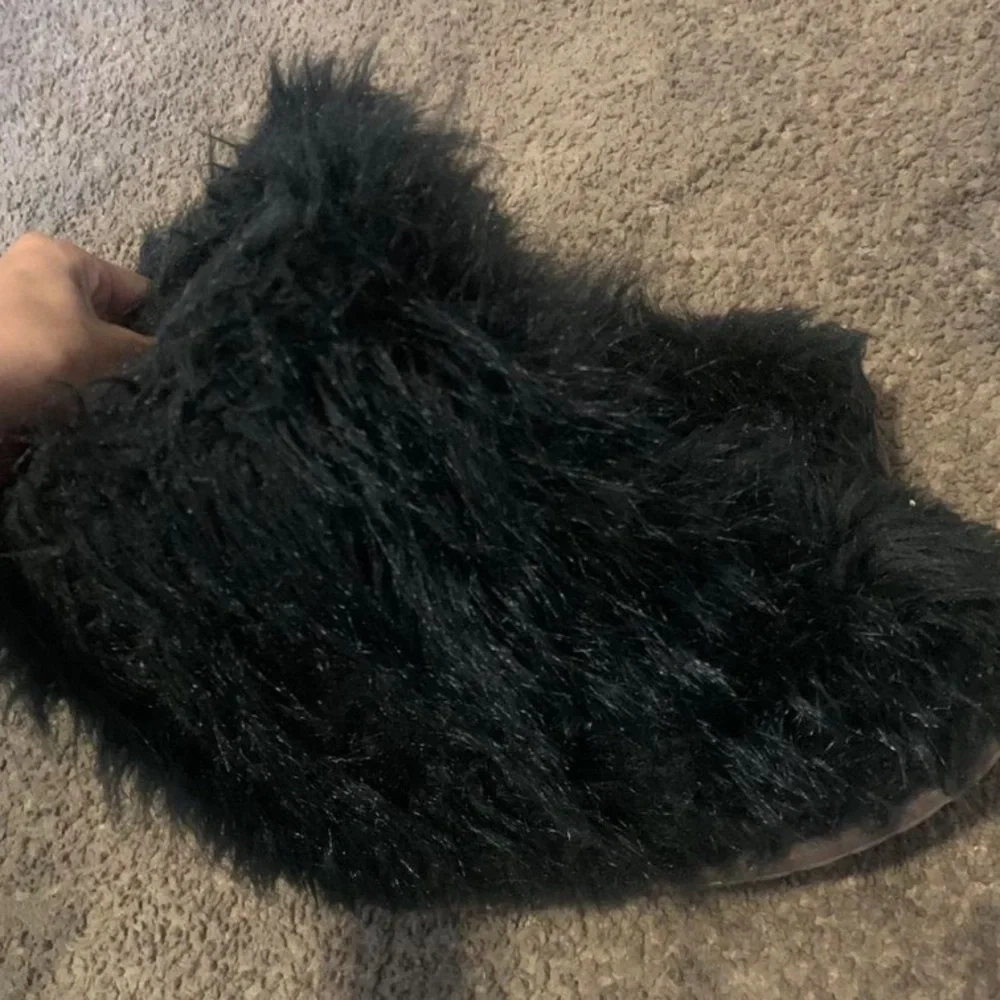 Cozy Black Fuzzy Slippers